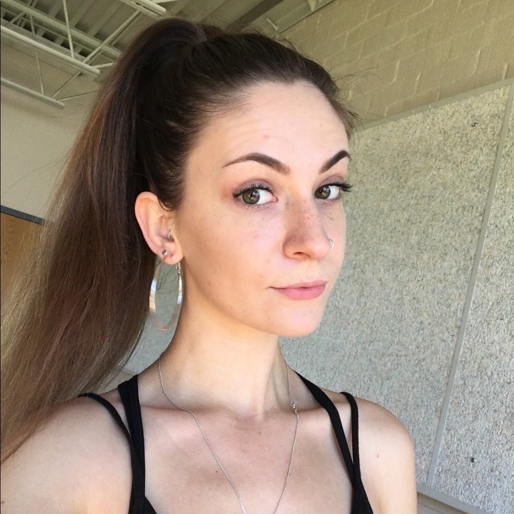 Meet your Posher, Stephanie